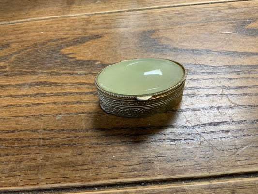 Vintage trinket / pill box